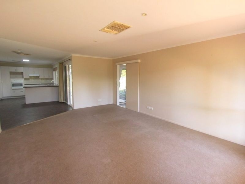 10 Gray Street, Emerald QLD 4720