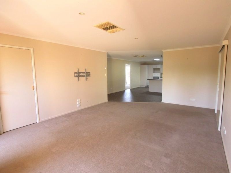 10 Gray Street, Emerald QLD 4720