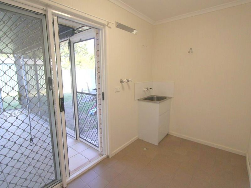 10 Gray Street, Emerald QLD 4720