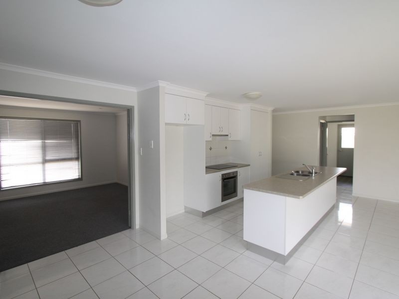 6 Scotts Peak Drive, Capella QLD 4723