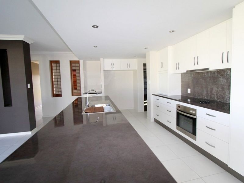 10 Berthun Street, Emerald QLD 4720