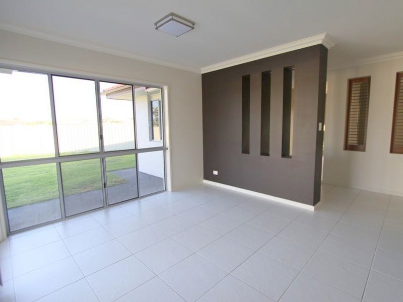 10 Berthun Street, Emerald QLD 4720