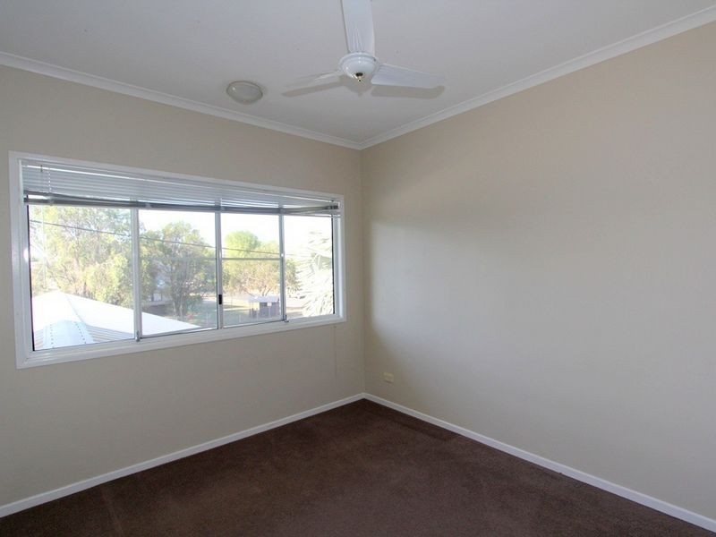 7 Julie Crt, Emerald QLD 4720