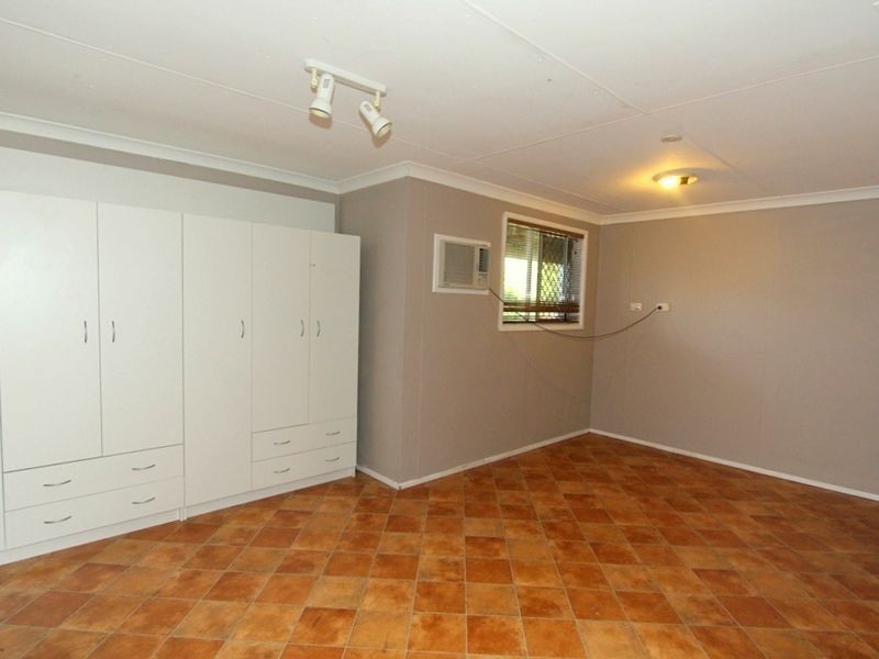 7 Julie Crt, Emerald QLD 4720