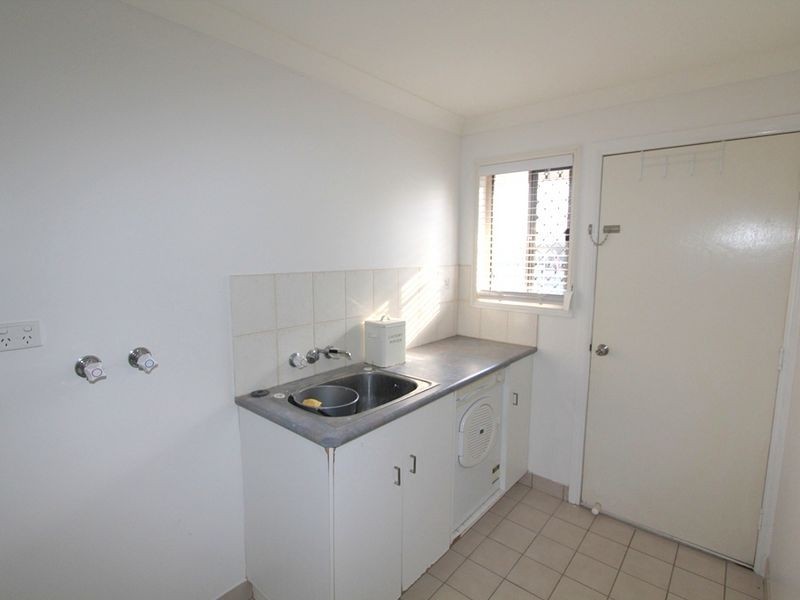 22 Cowan Cres, Emerald QLD 4720