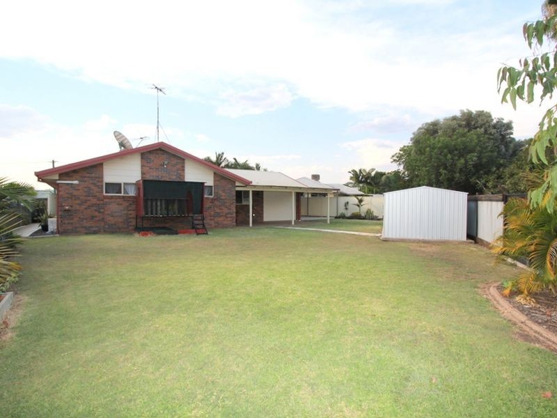22 Cowan Cres, Emerald QLD 4720