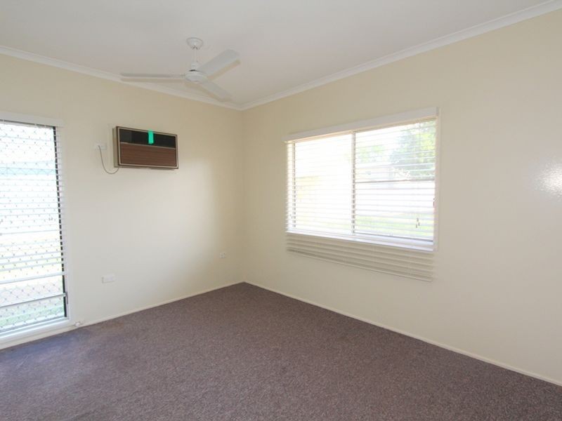 16 Saffola Place, Emerald QLD 4720