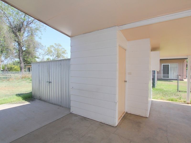 16 Saffola Place, Emerald QLD 4720