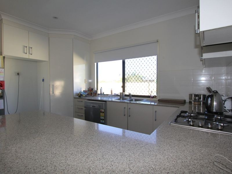 1 Glovar Street, Emerald QLD 4720