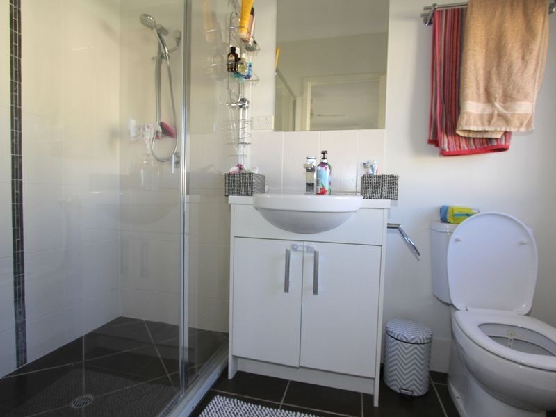 1 Glovar Street, Emerald QLD 4720