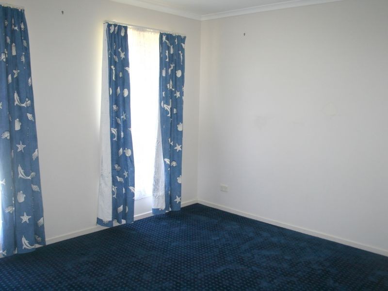 8 Fern Court, Emerald QLD 4720