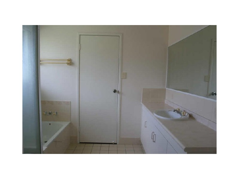 84 Braeside Road, Emerald QLD 4720