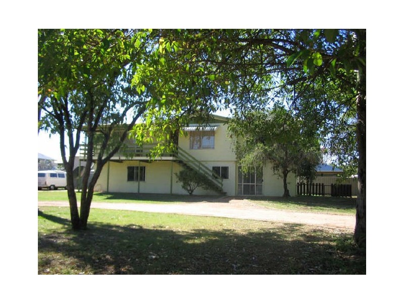 60 Moody Street, Emerald QLD 4720