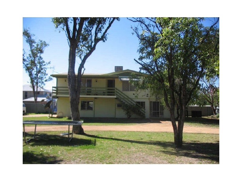 60 Moody Street, Emerald QLD 4720