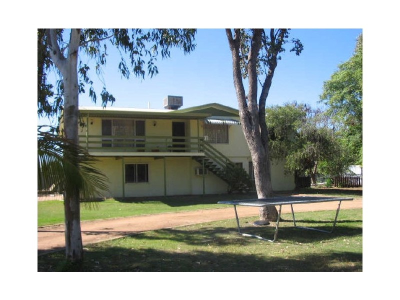 60 Moody Street, Emerald QLD 4720