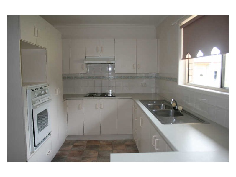 84 Braeside Rd, Emerald QLD 4720