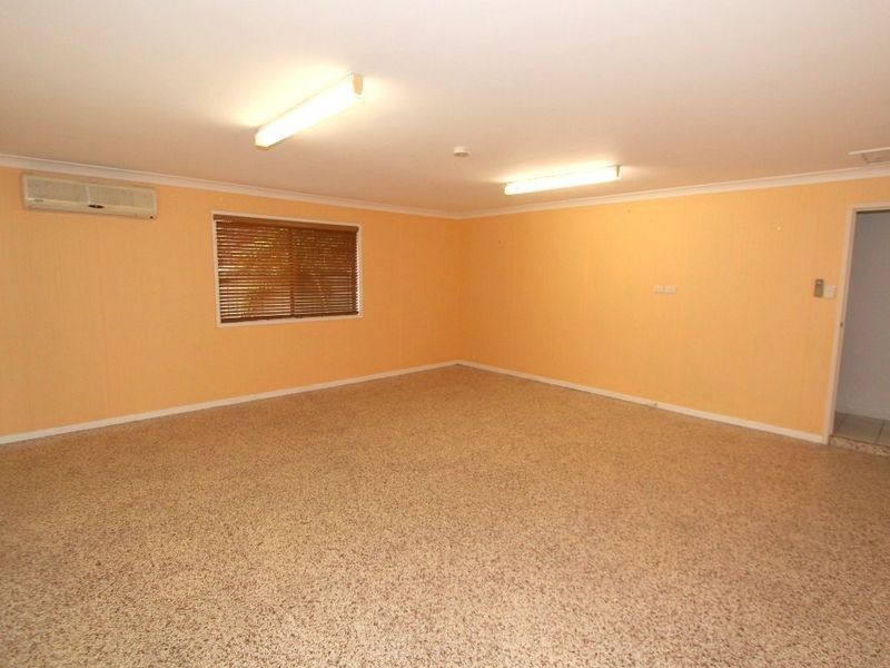 6 Ward Place, Emerald QLD 4720