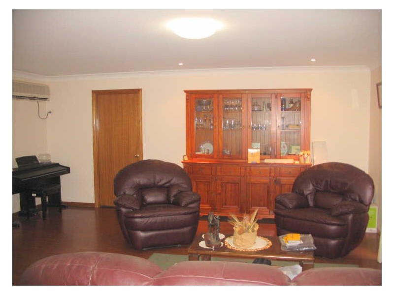 39 Jeppensen Drive, Emerald QLD 4720