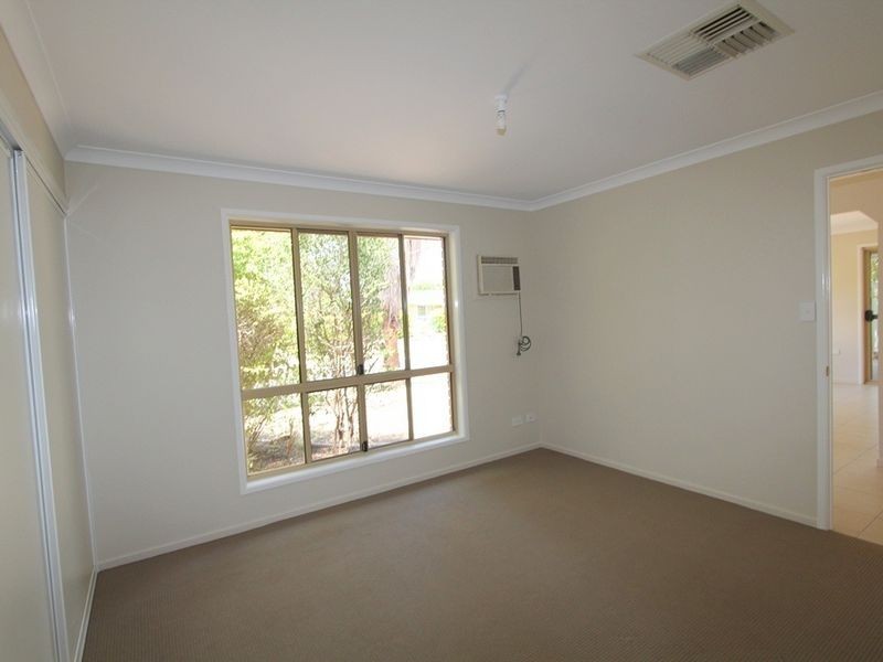 15 Waldby Court, Emerald QLD 4720