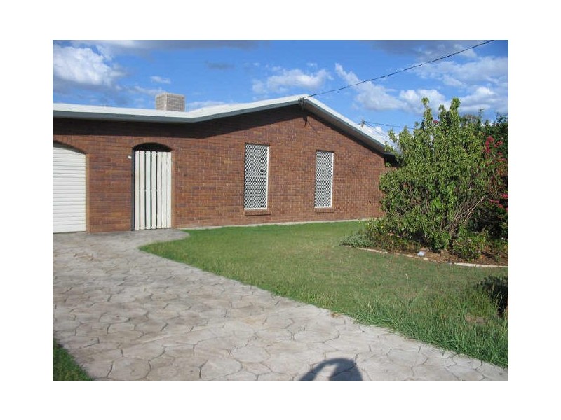 14 Eubar Place, Emerald QLD 4720