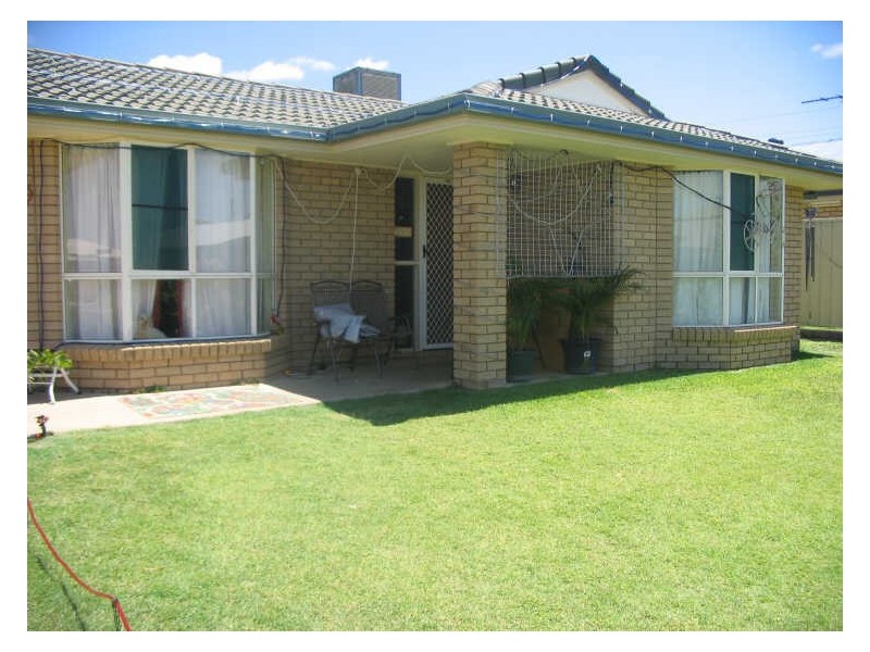 15 Baldwin Street, Emerald QLD 4720