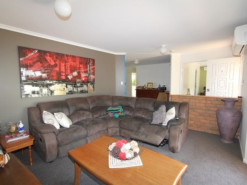 61 Staal Cr, Emerald QLD 4720