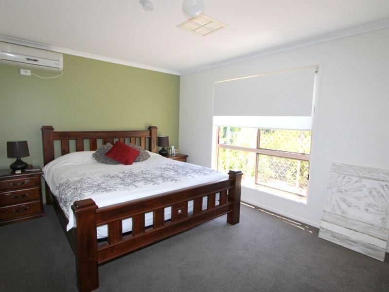 61 Staal Cr, Emerald QLD 4720