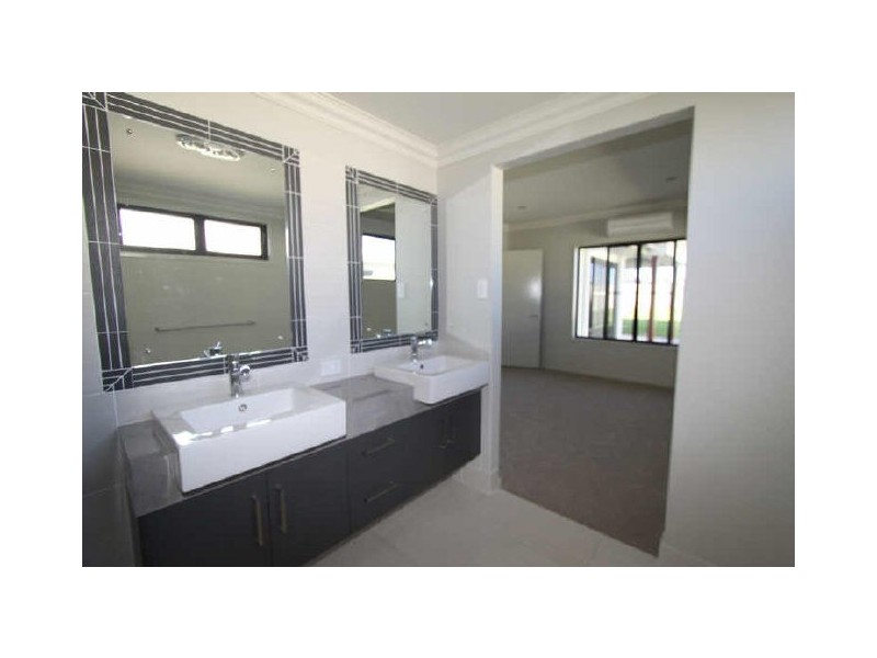 Emerald QLD 4720