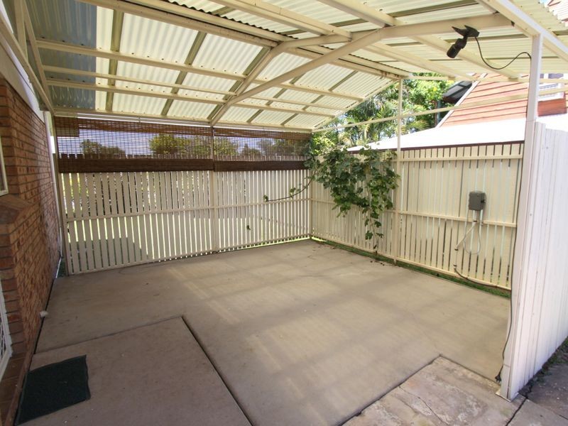 8 Edmonston Drive, Emerald QLD 4720