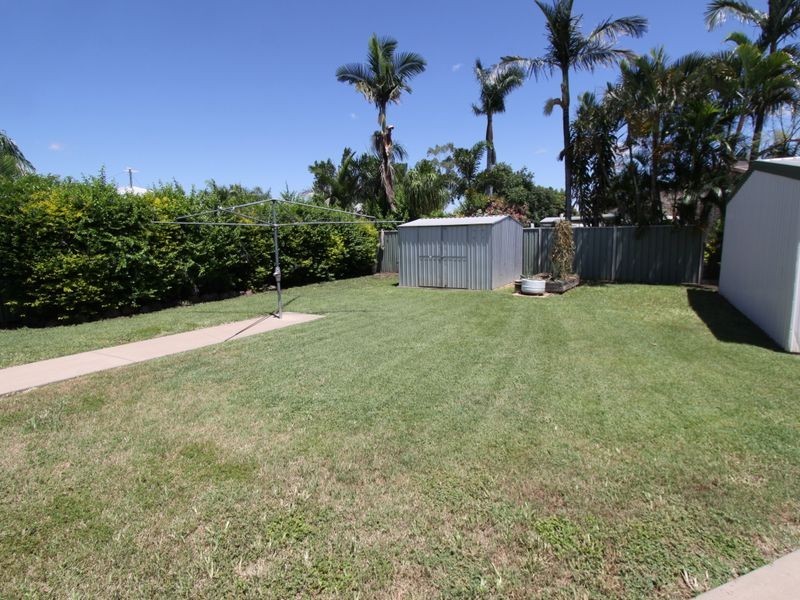 8 Edmonston Drive, Emerald QLD 4720