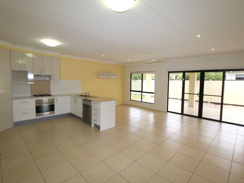 17 Glovar Street, Emerald QLD 4720
