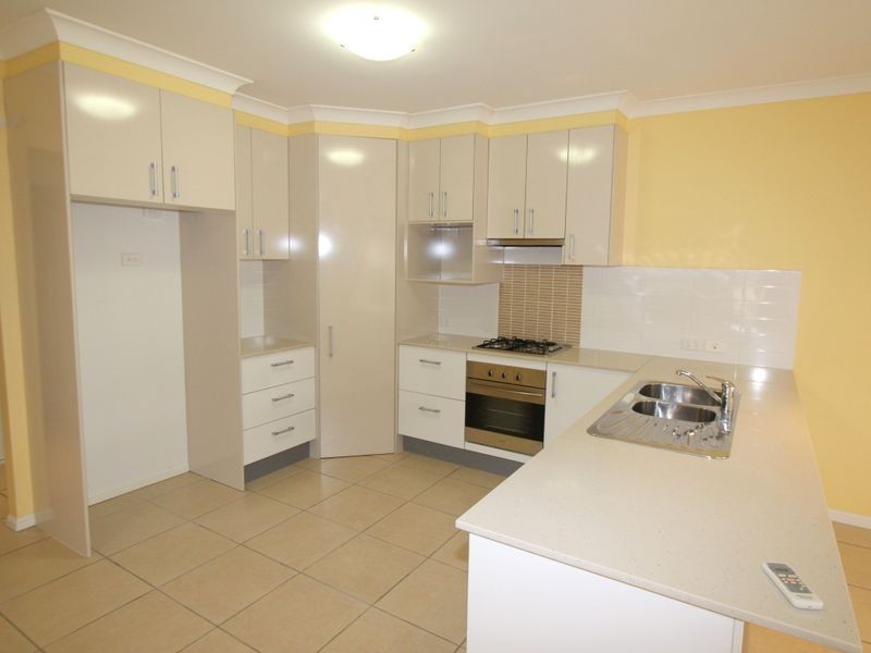 17 Glovar Street, Emerald QLD 4720