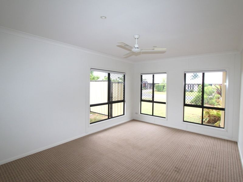 17 Glovar Street, Emerald QLD 4720