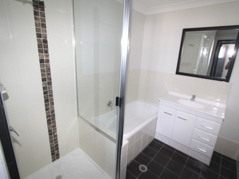 Unit 3/70 Long Street, Emerald QLD 4720