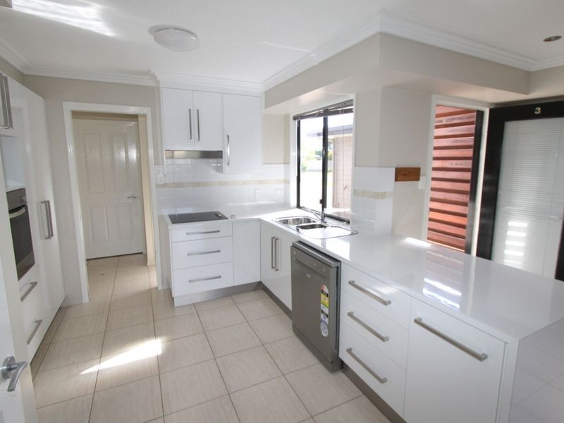 Unit 3/70 Long Street, Emerald QLD 4720