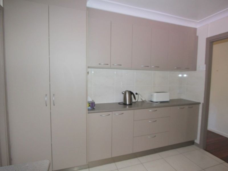 18 Old Airport Drive, Emerald QLD 4720