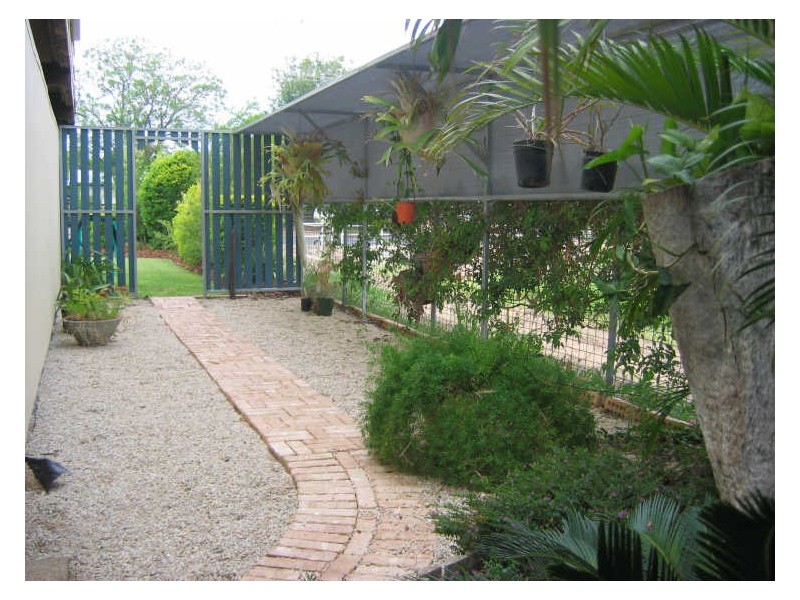 2 Campbell Street, Emerald QLD 4720