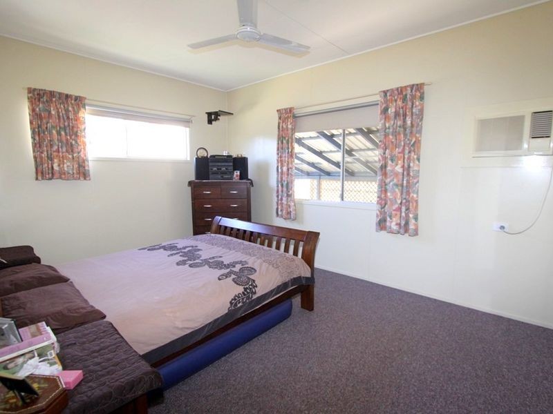 12 Centenary Drive, Emerald QLD 4720