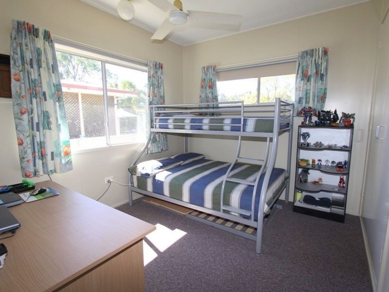 12 Centenary Drive, Emerald QLD 4720