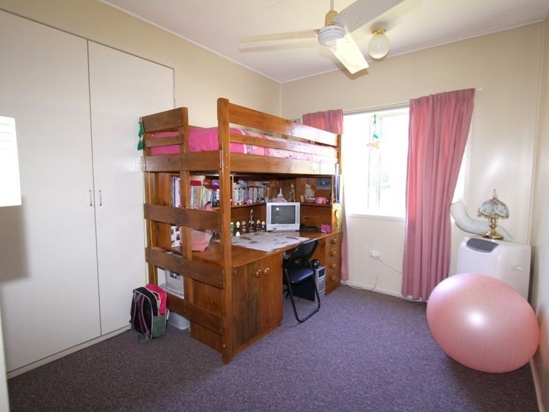 12 Centenary Drive, Emerald QLD 4720