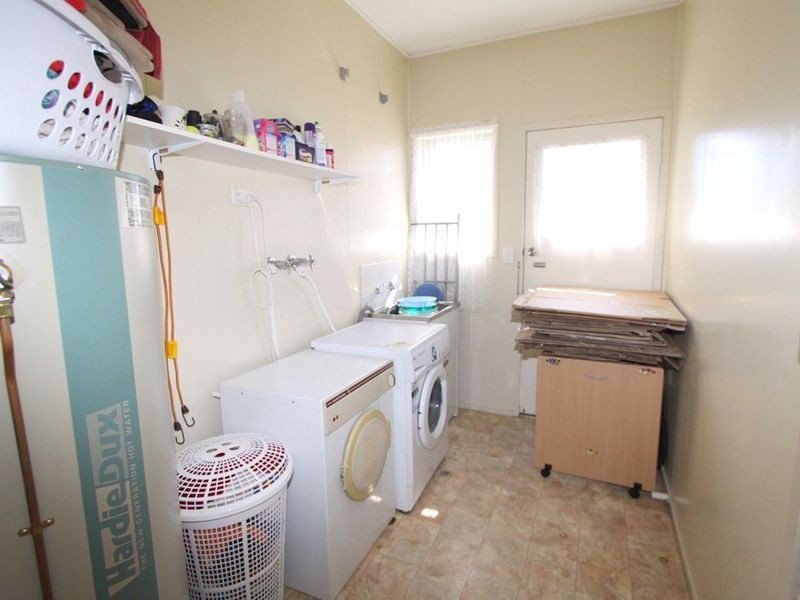 12 Centenary Drive, Emerald QLD 4720