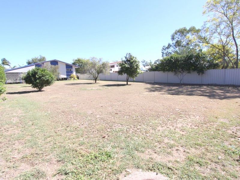 12 Centenary Drive, Emerald QLD 4720