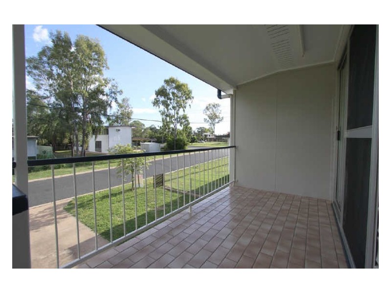 2 Edwards Street, Emerald QLD 4720