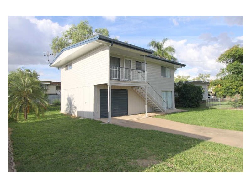 2 Edwards Street, Emerald QLD 4720