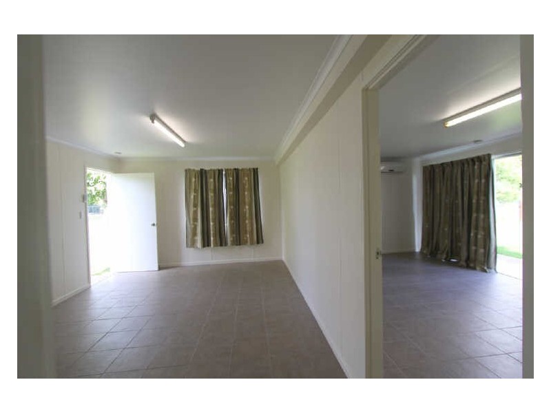 2 Edwards Street, Emerald QLD 4720