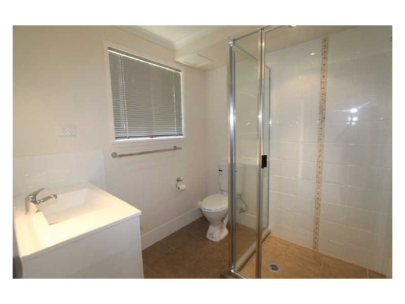 2 Edwards Street, Emerald QLD 4720