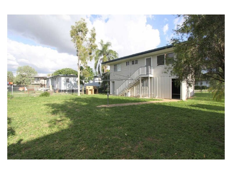 2 Edwards Street, Emerald QLD 4720