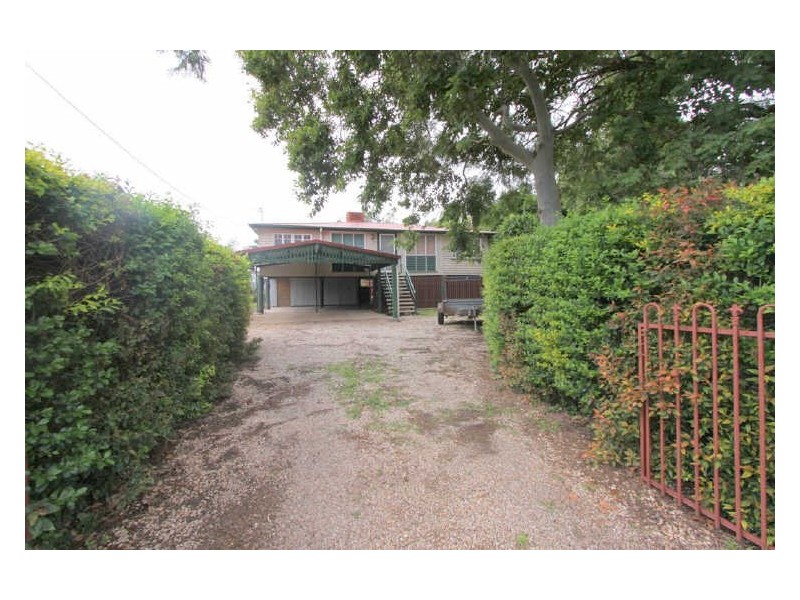134b Opal Street, Emerald QLD 4720