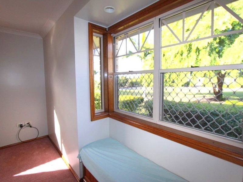 5 Ironbark Dr, Emerald QLD 4720