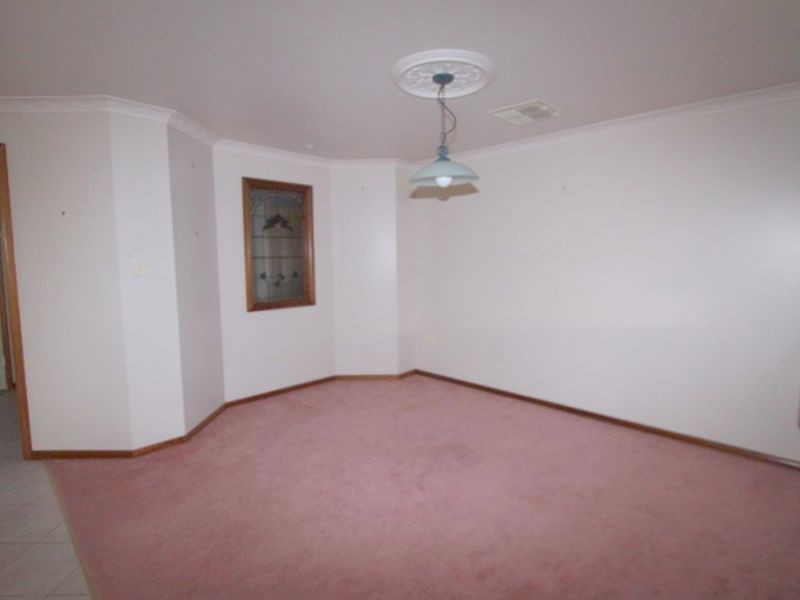 5 Ironbark Dr, Emerald QLD 4720